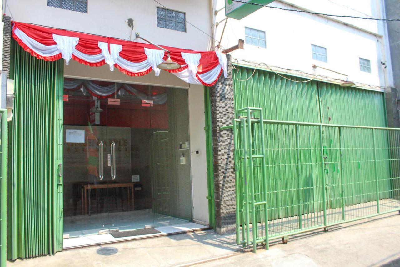 Green Apple Residence Near Sarinah Mitra Reddoorz Jakarta Exterior photo