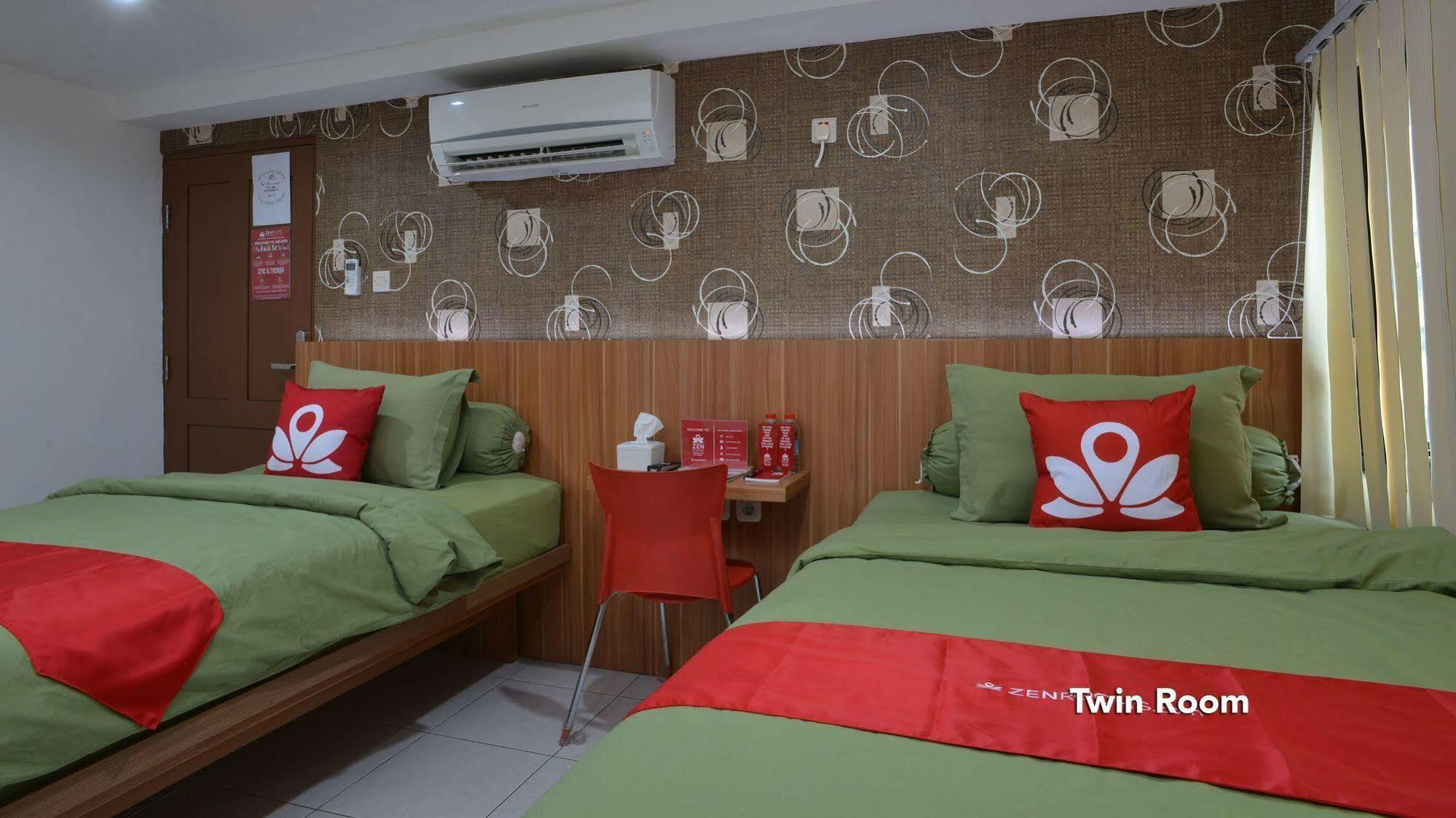 Green Apple Residence Near Sarinah Mitra Reddoorz Jakarta Exterior photo